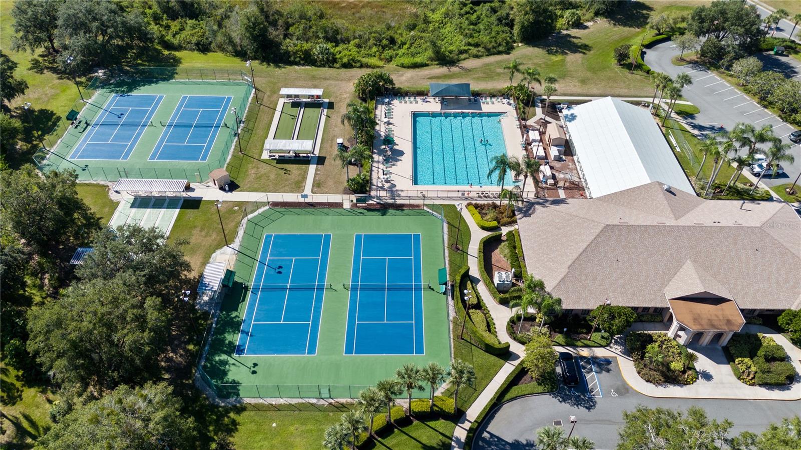 Image 35 of 44 For 21524 Queen Anne Court