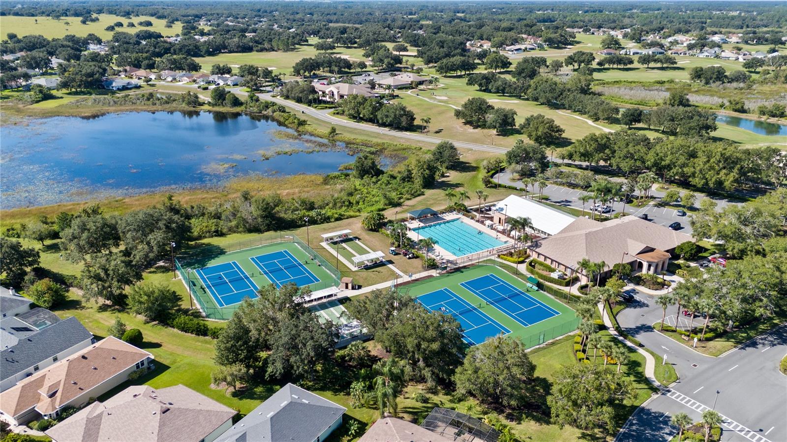 Image 36 of 44 For 21524 Queen Anne Court