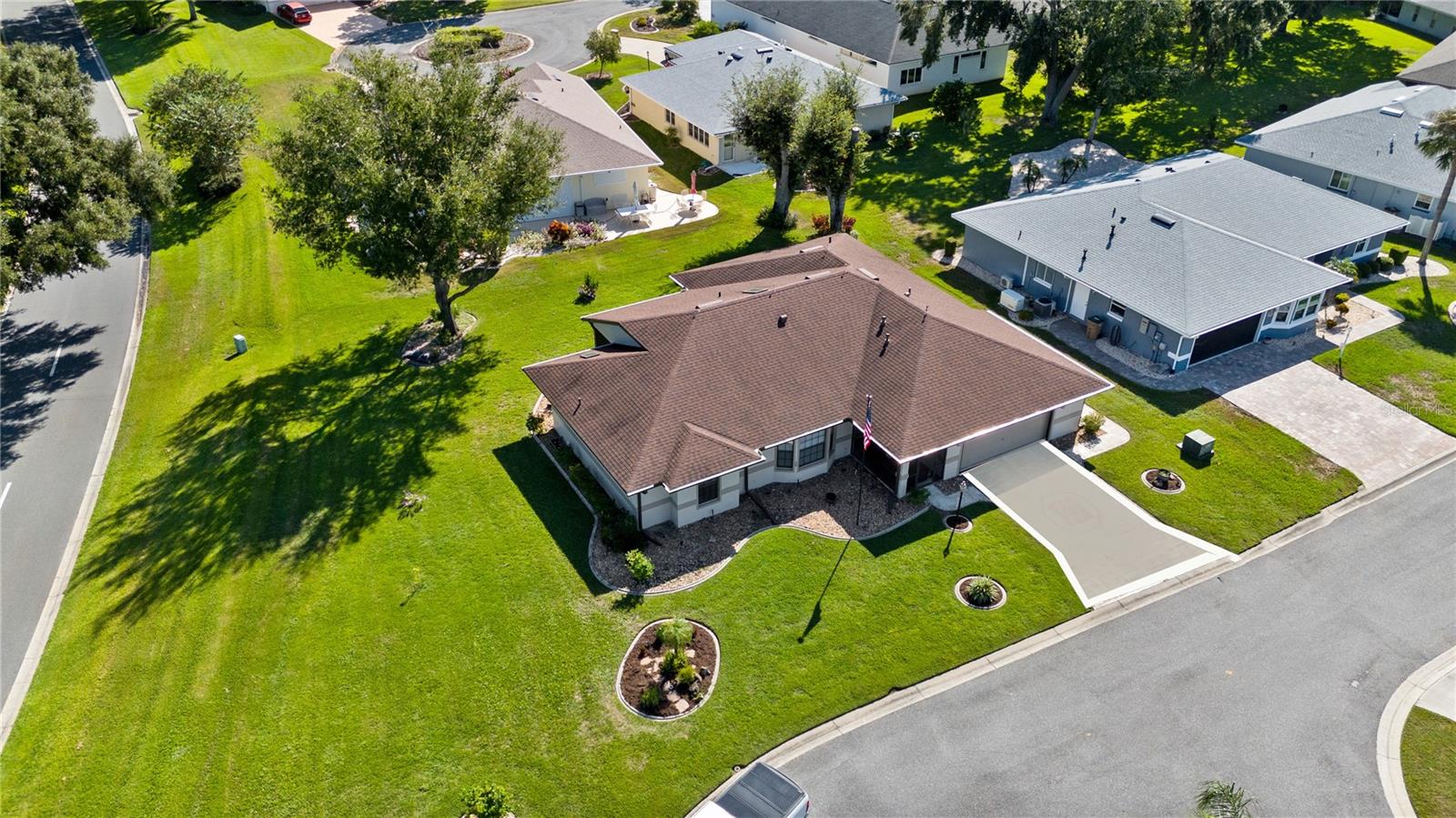 Image 41 of 44 For 21524 Queen Anne Court