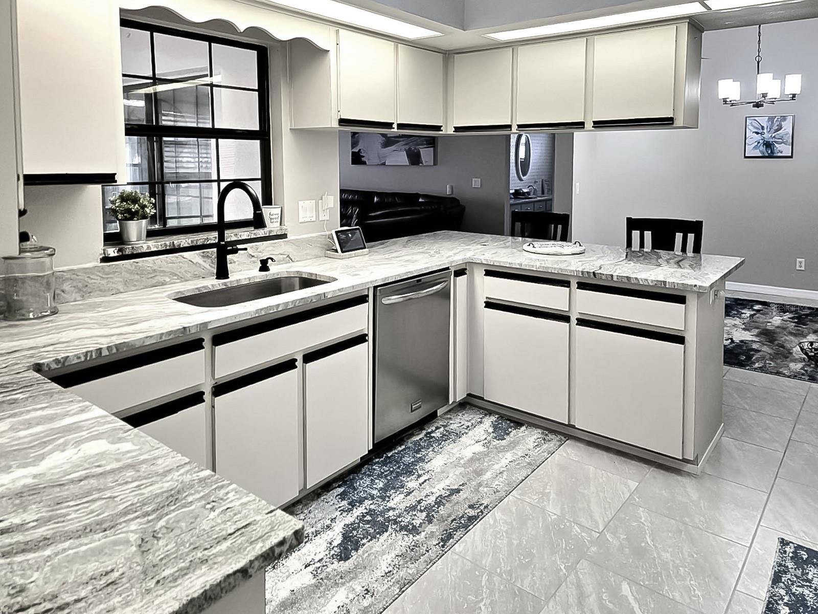 Image 42 of 44 For 21524 Queen Anne Court