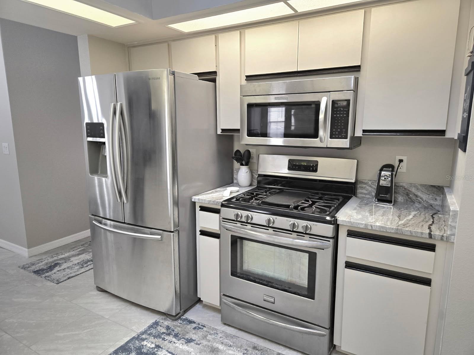 Image 8 of 44 For 21524 Queen Anne Court