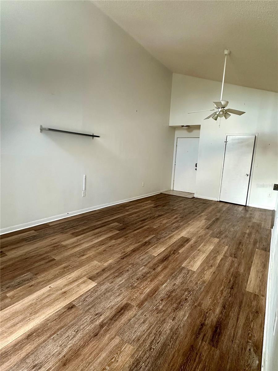 Image 4 of 26 For 3623 Atrium Drive U5