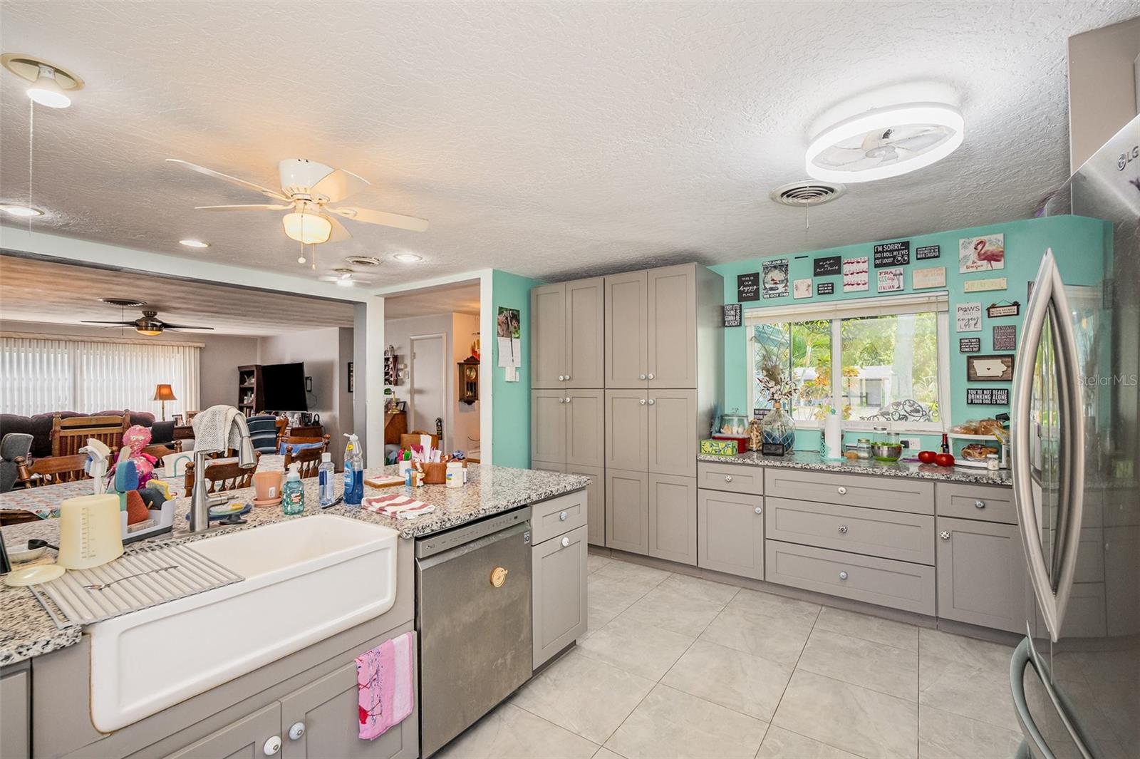 Image 13 of 31 For 220 Bel Aire Drive S