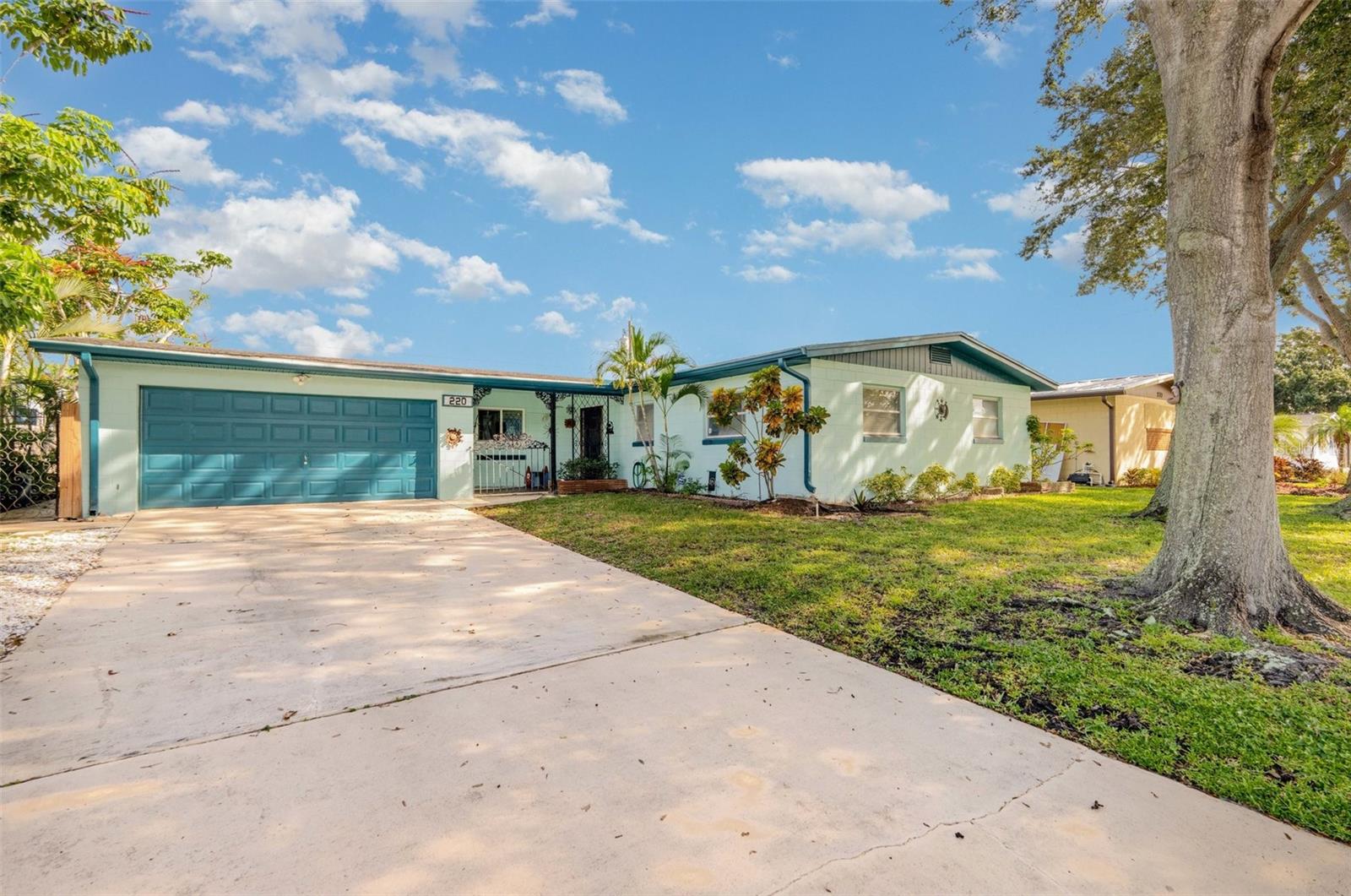 Image 2 of 31 For 220 Bel Aire Drive S