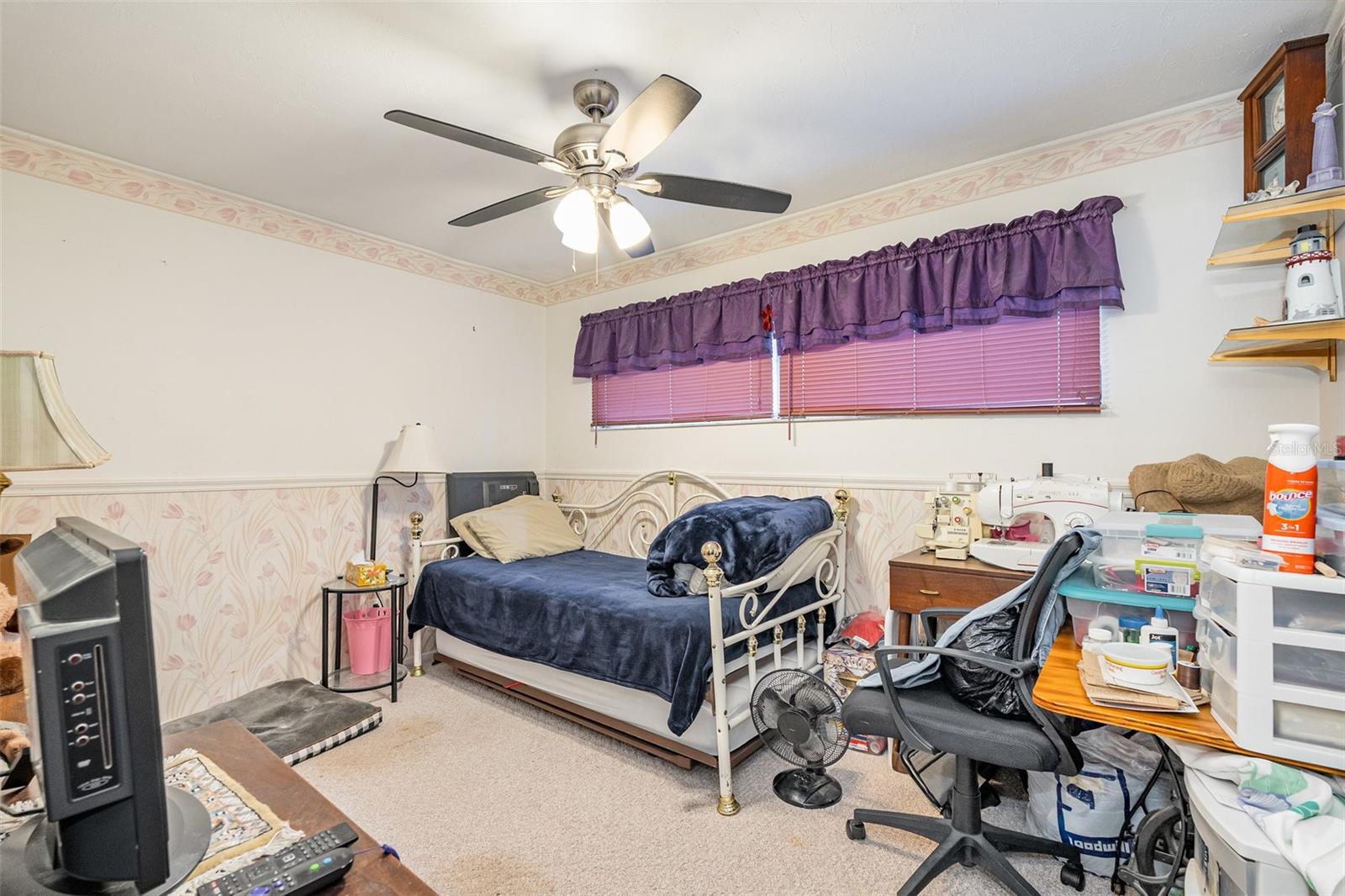 Image 21 of 31 For 220 Bel Aire Drive S