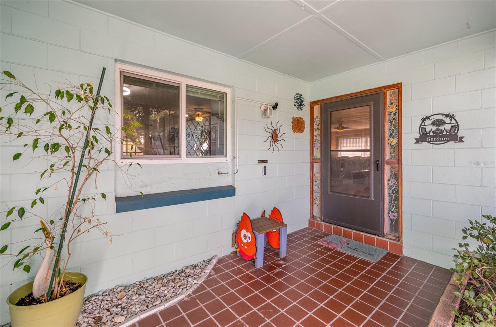 Image 4 of 31 For 220 Bel Aire Drive S