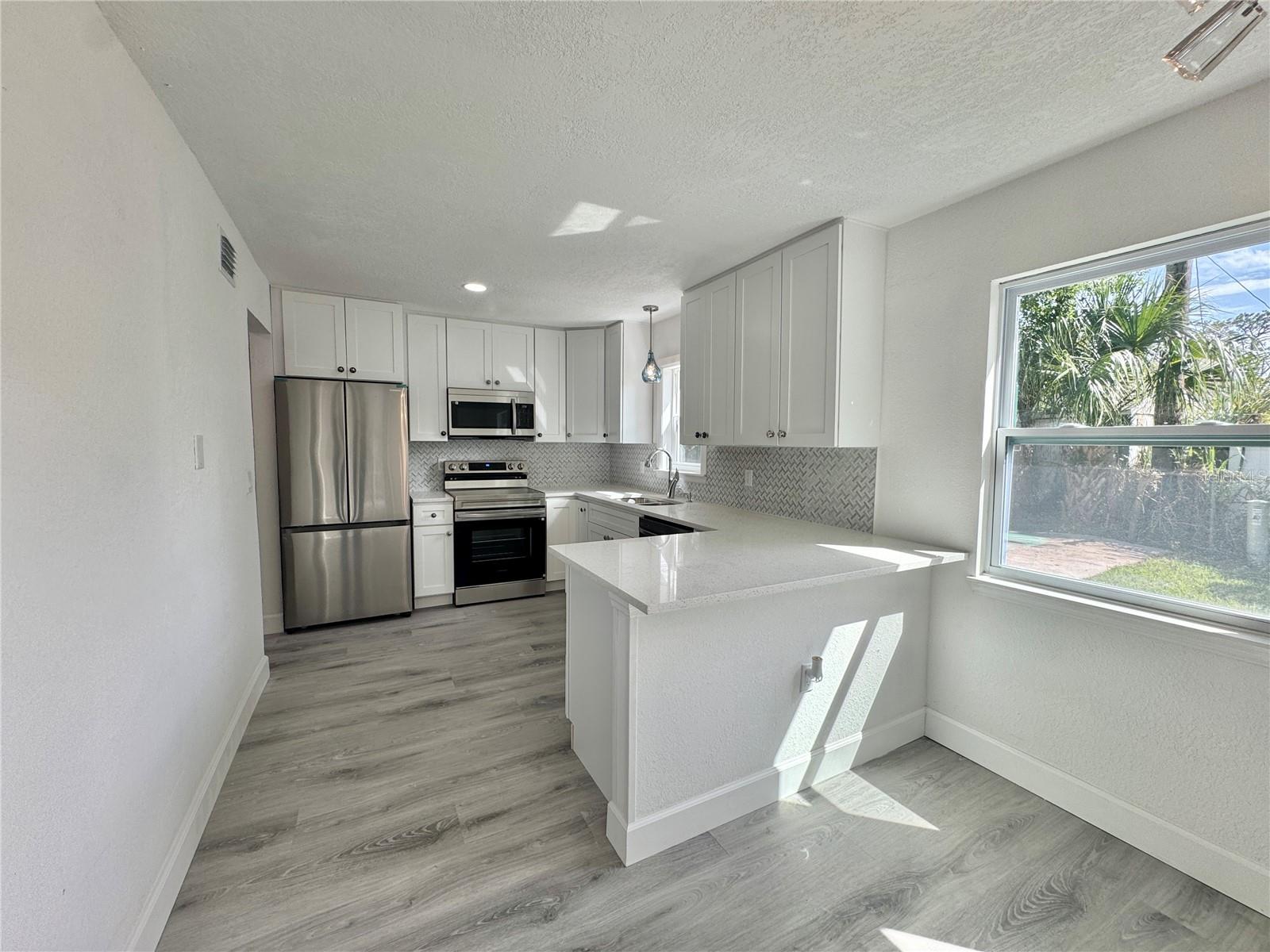 Image 6 of 40 For 4524 King Cole Boulevard