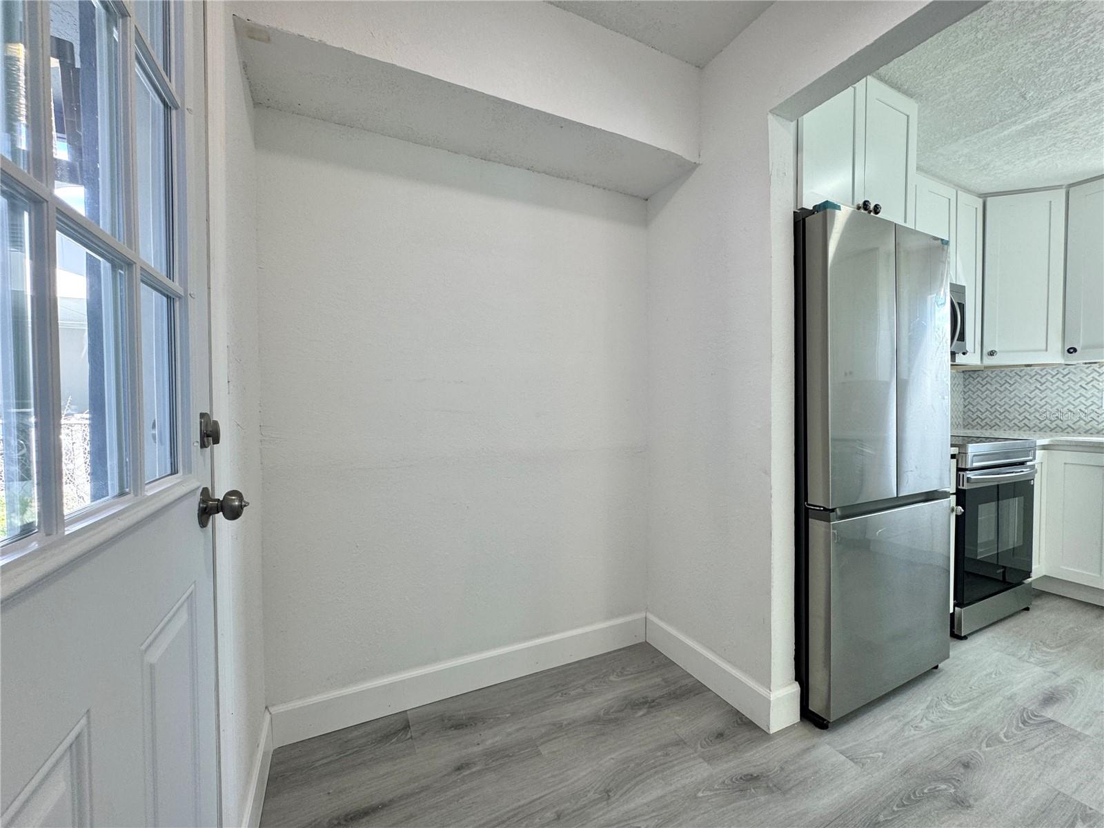 Image 8 of 40 For 4524 King Cole Boulevard