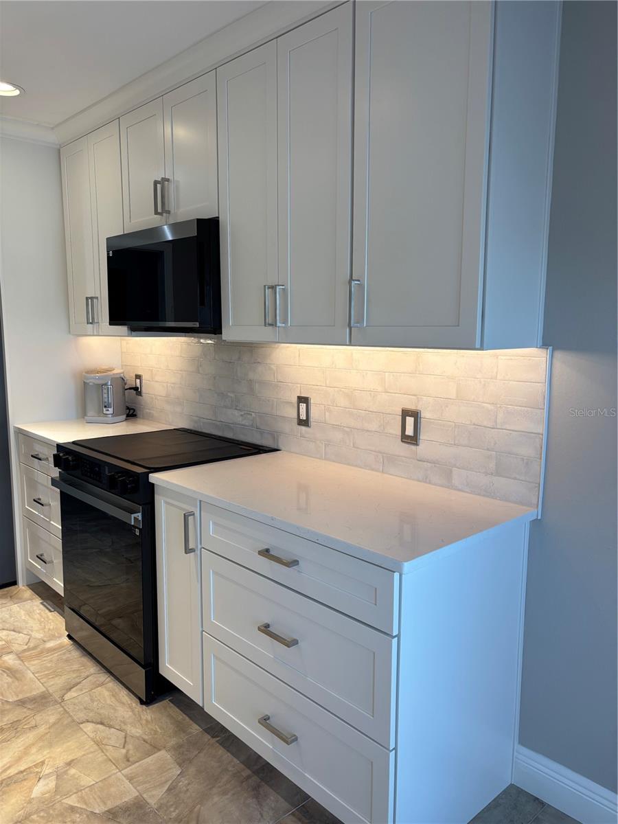 Image 6 of 14 For 457 Boca Ciega Point Boulevard N