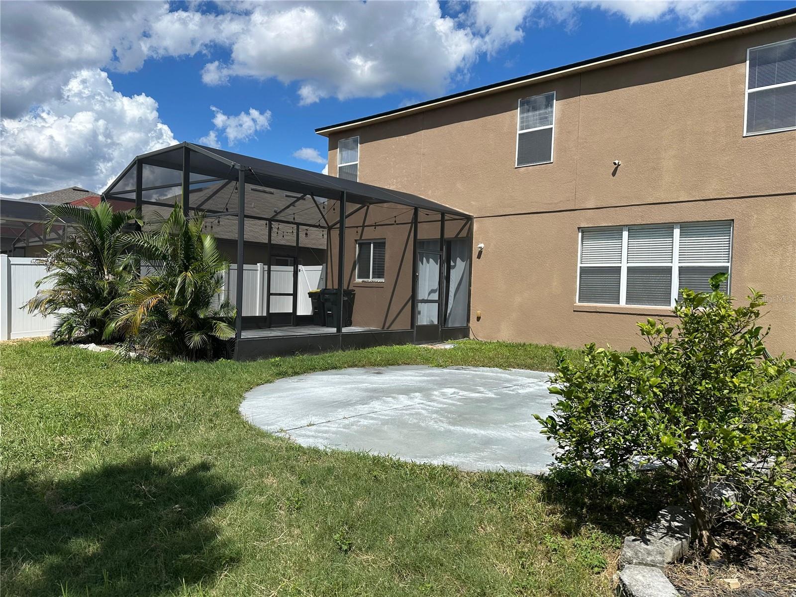 Image 35 of 42 For 211 Roseling Crossing