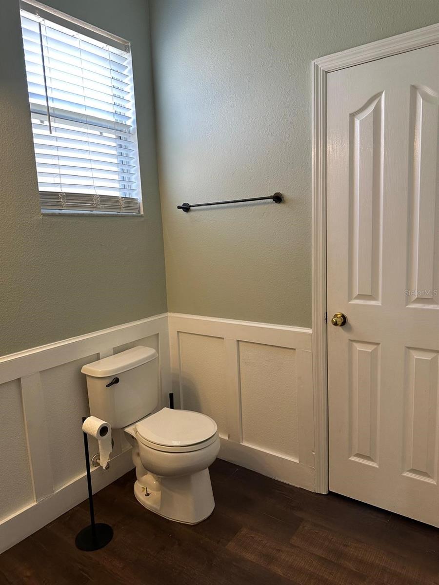 Image 37 of 42 For 211 Roseling Crossing