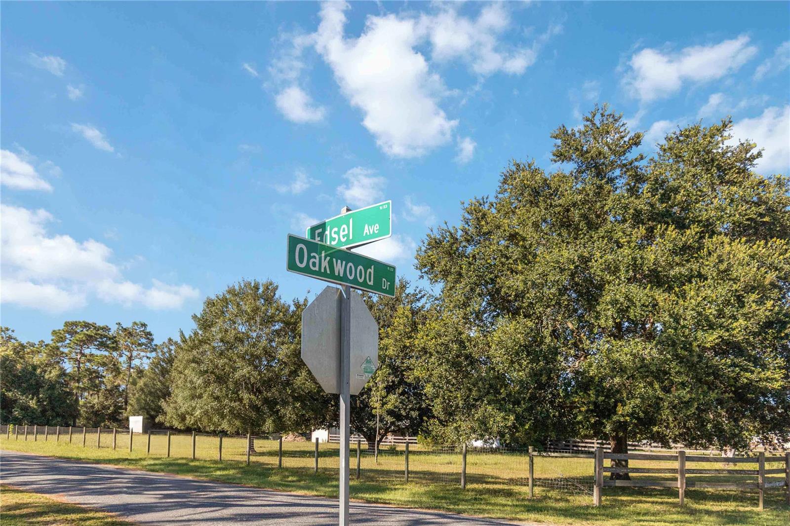 Image 8 of 38 For 0 Edsel Avenue