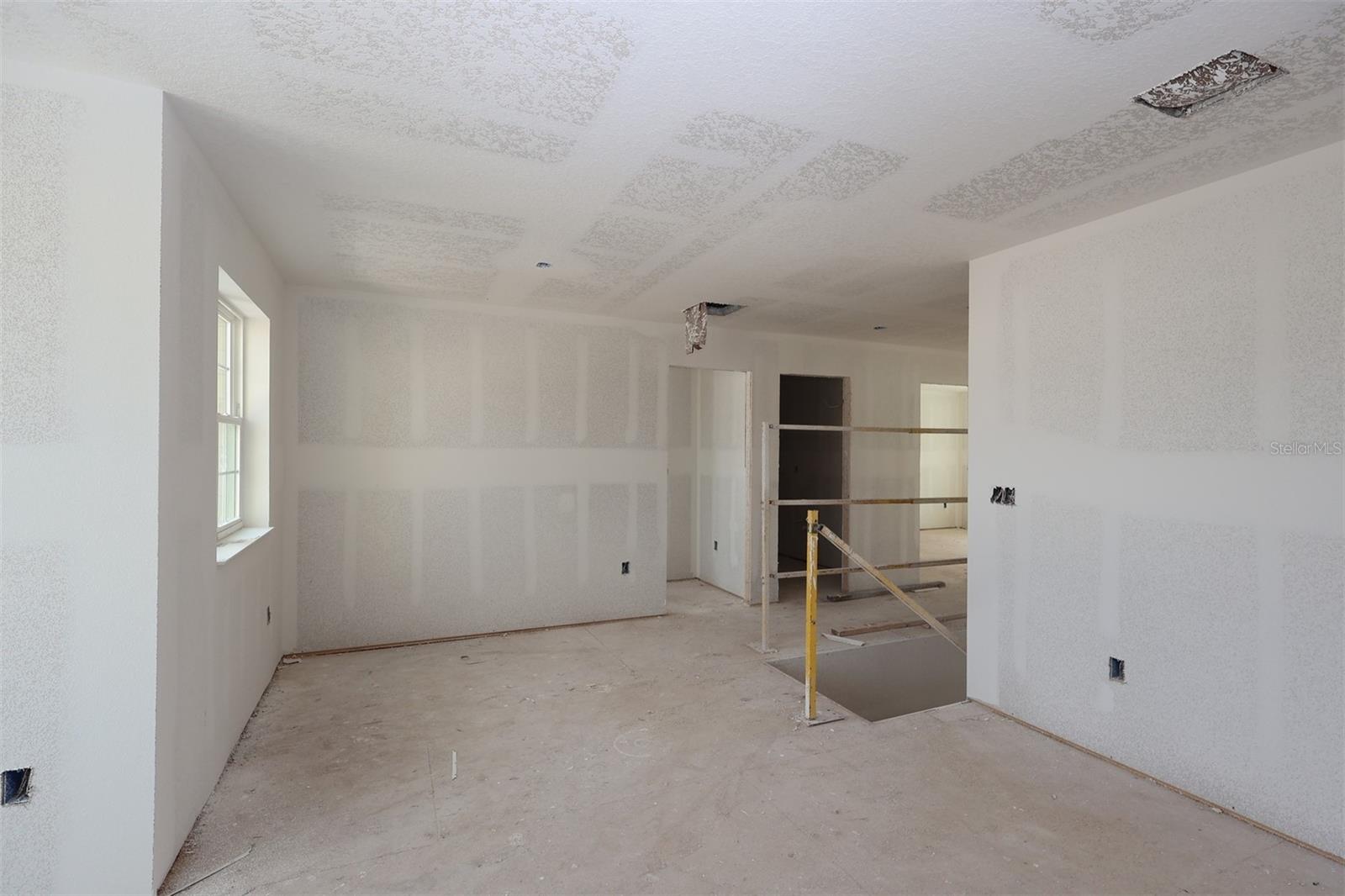 Image 7 of 22 For 1326 Hyde Street