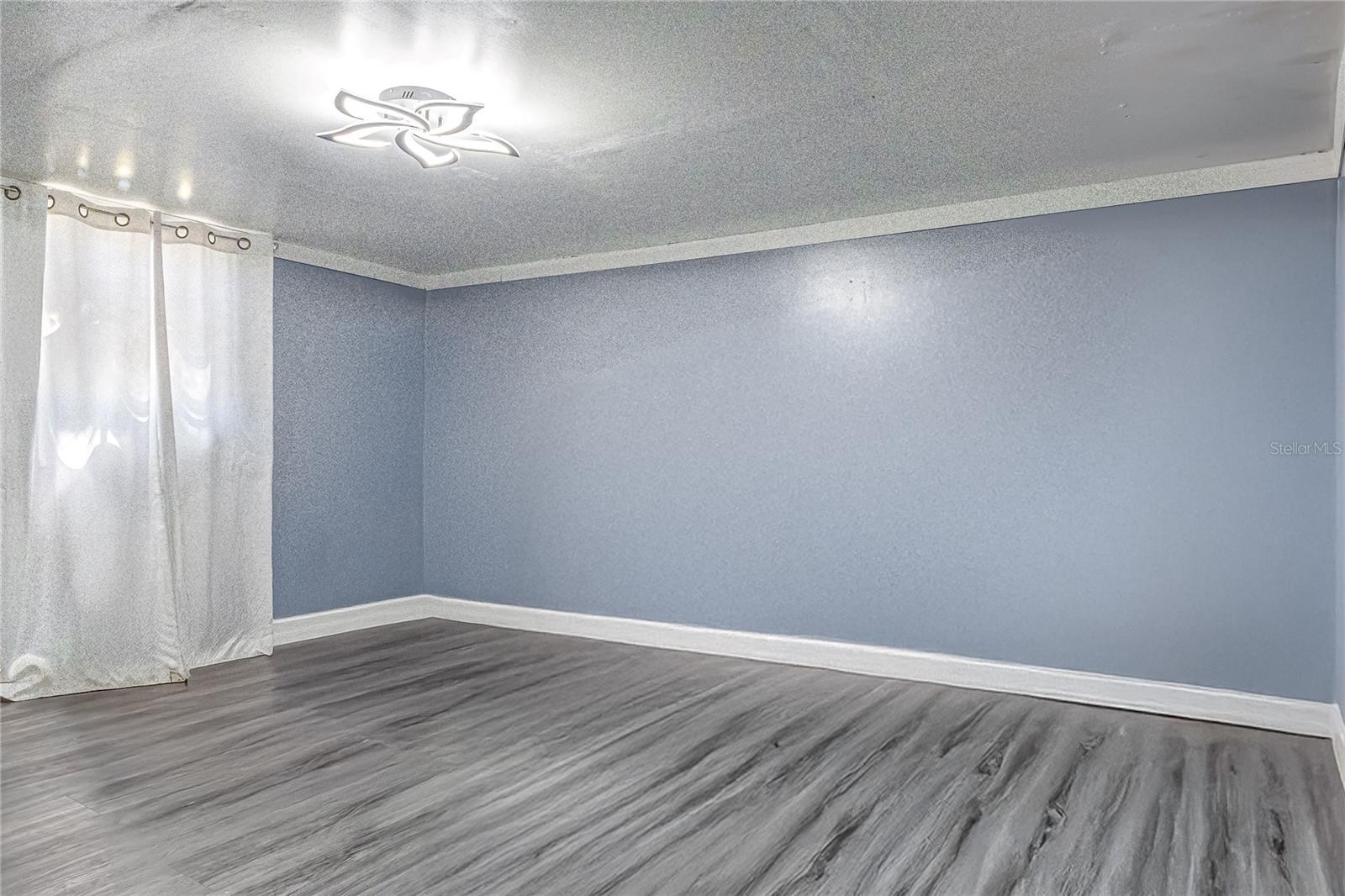 Image 20 of 54 For 322 Cantaloupe Avenue