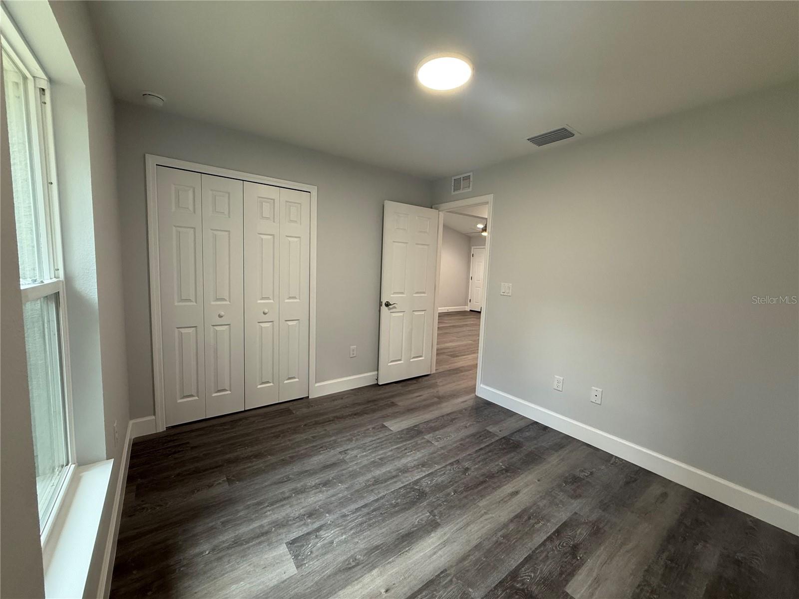 Image 13 of 21 For 15424 27 Lane
