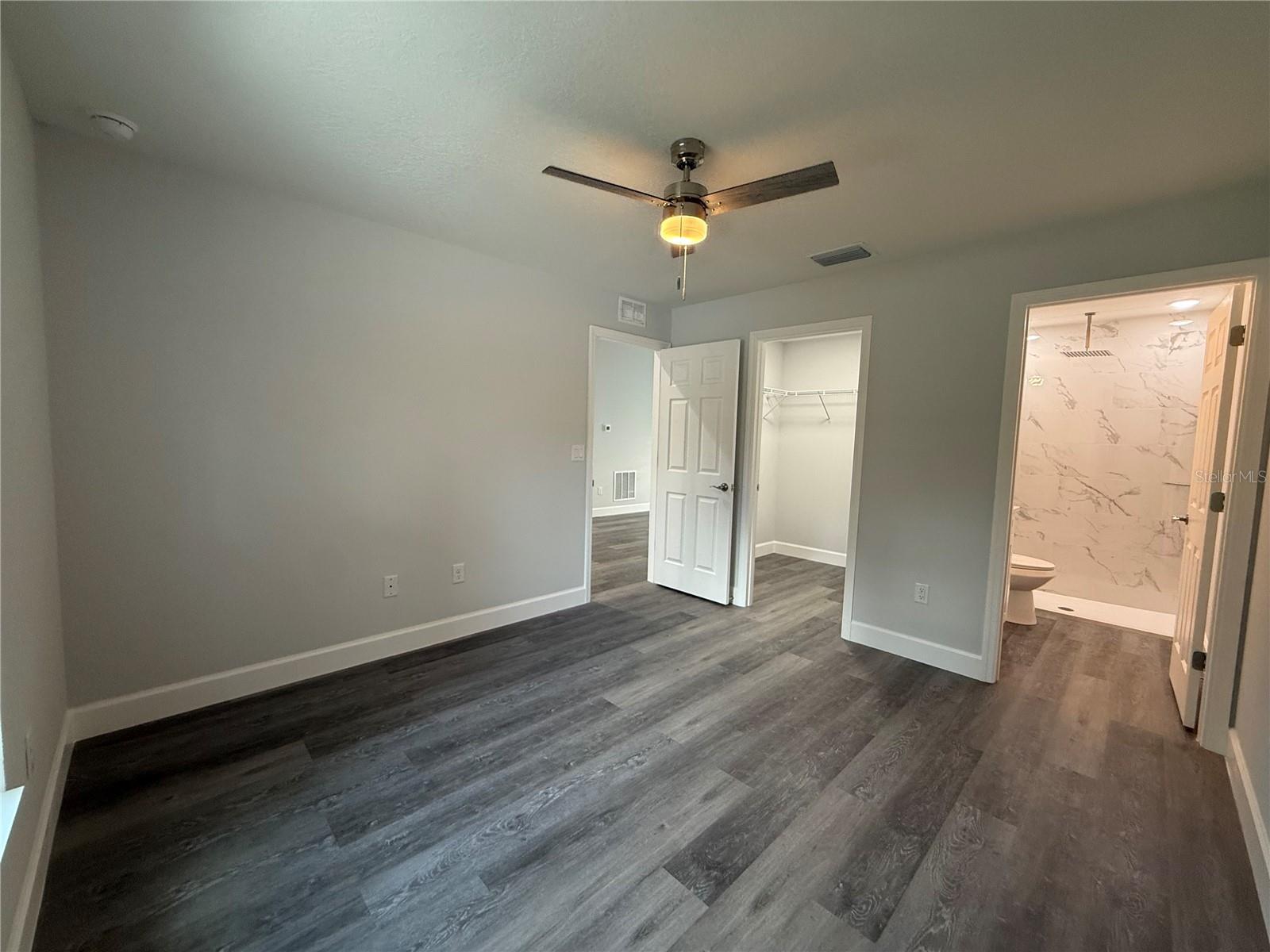 Image 16 of 21 For 15424 27 Lane