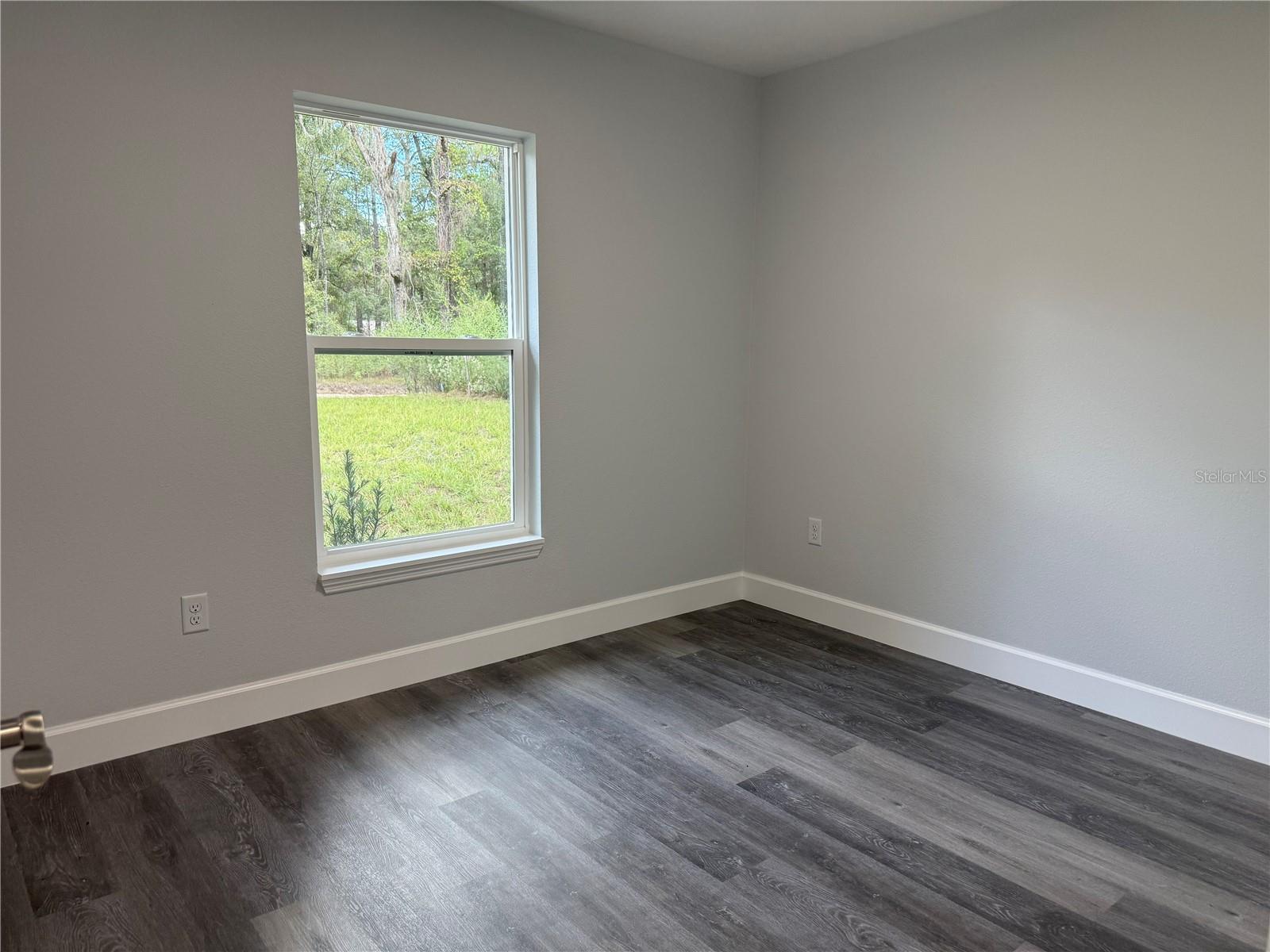 Image 8 of 21 For 15424 27 Lane