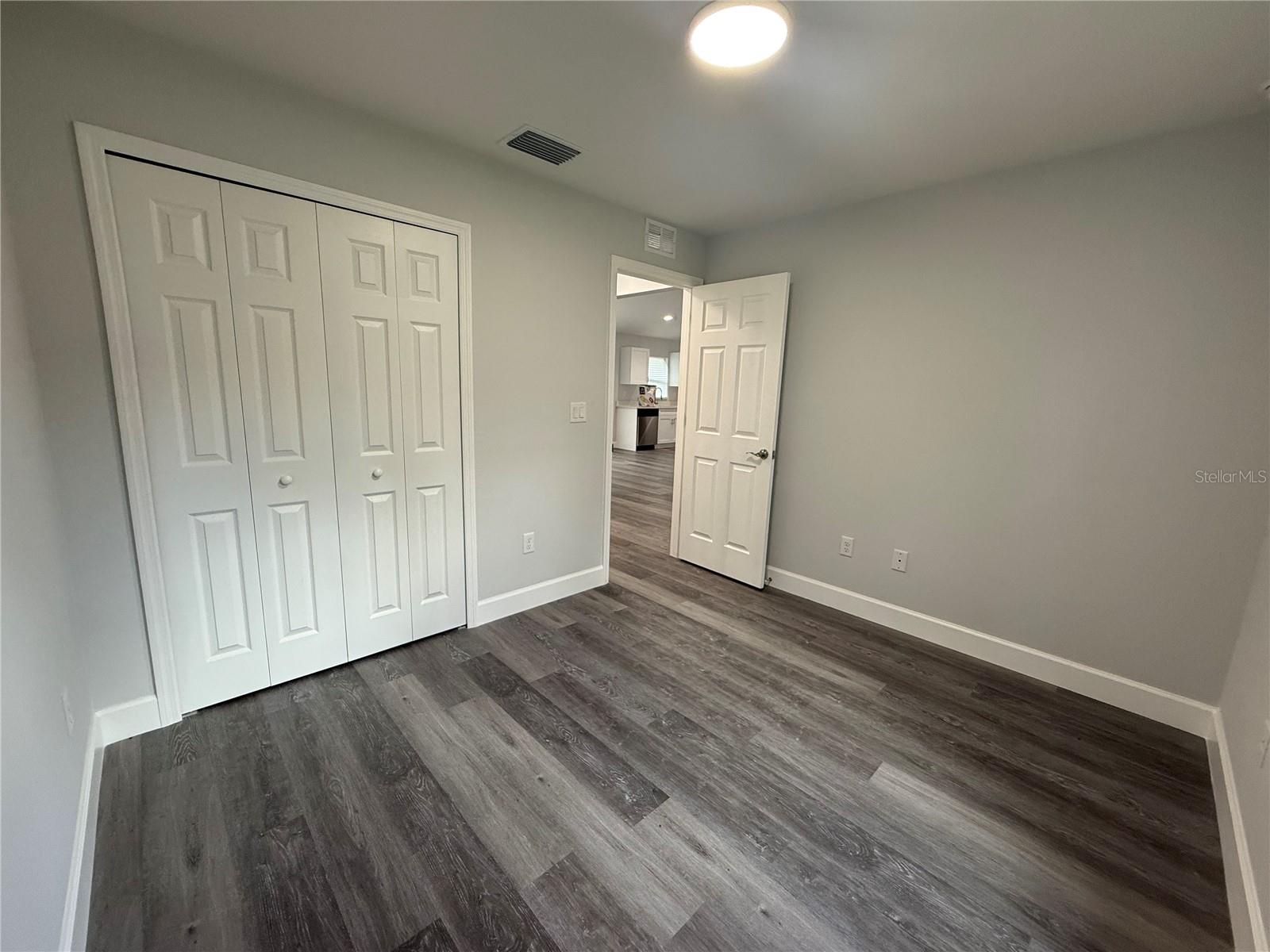 Image 9 of 21 For 15424 27 Lane