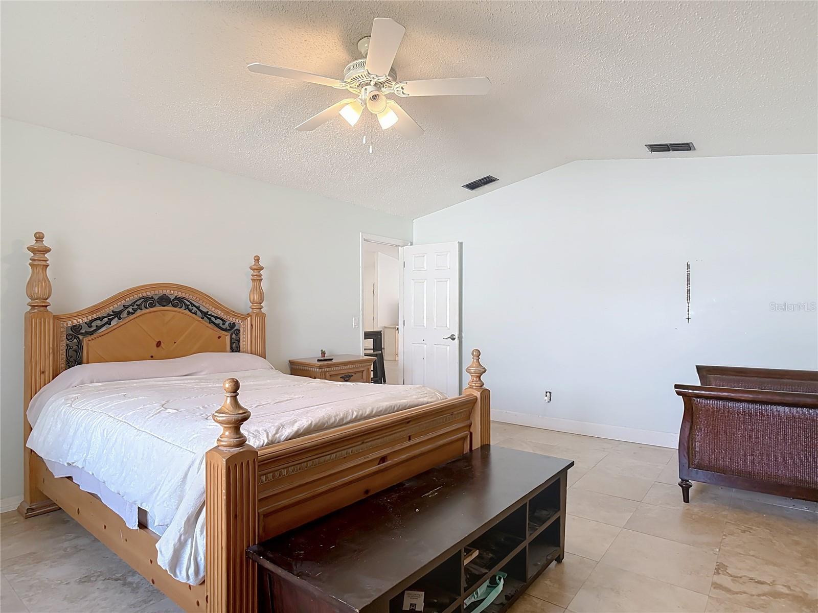 Image 10 of 22 For 9737 Heatherwood Court