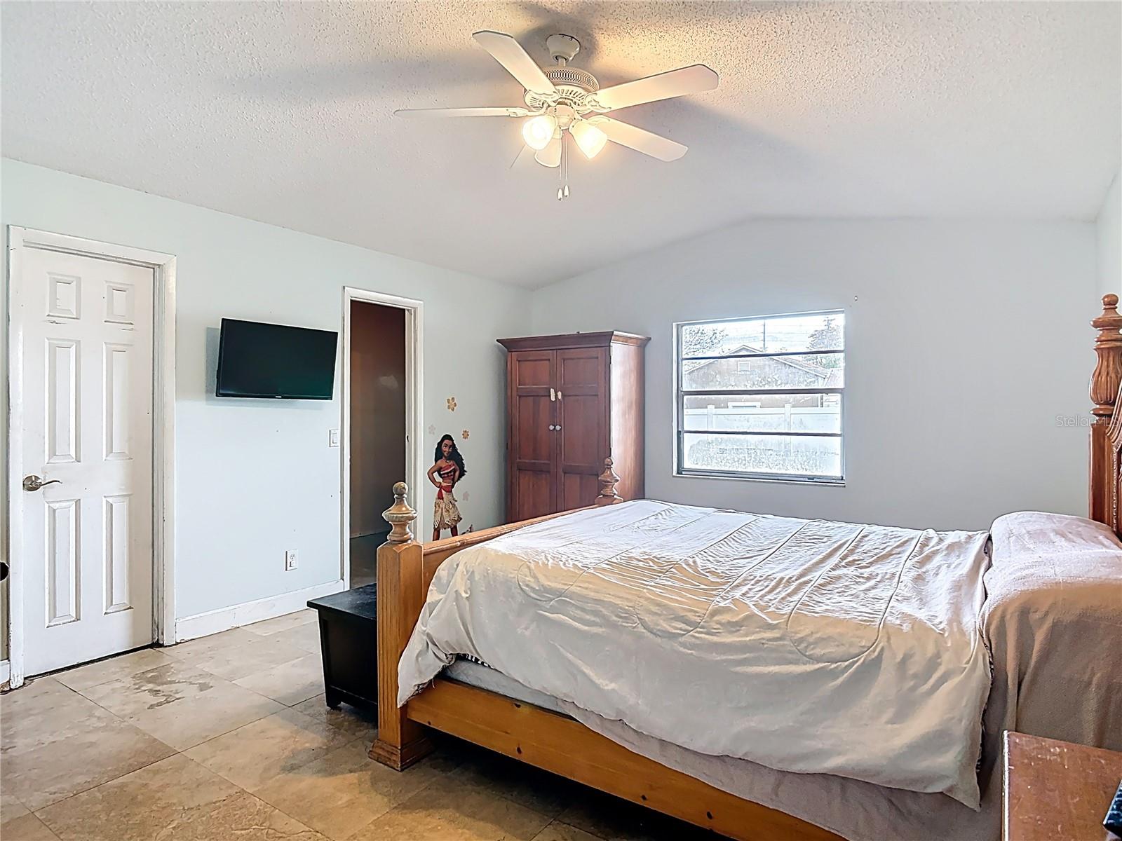 Image 11 of 22 For 9737 Heatherwood Court