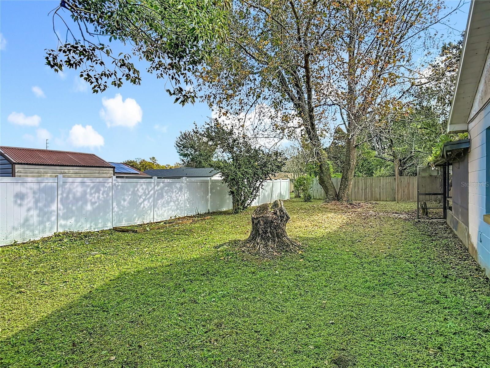 Image 18 of 22 For 9737 Heatherwood Court