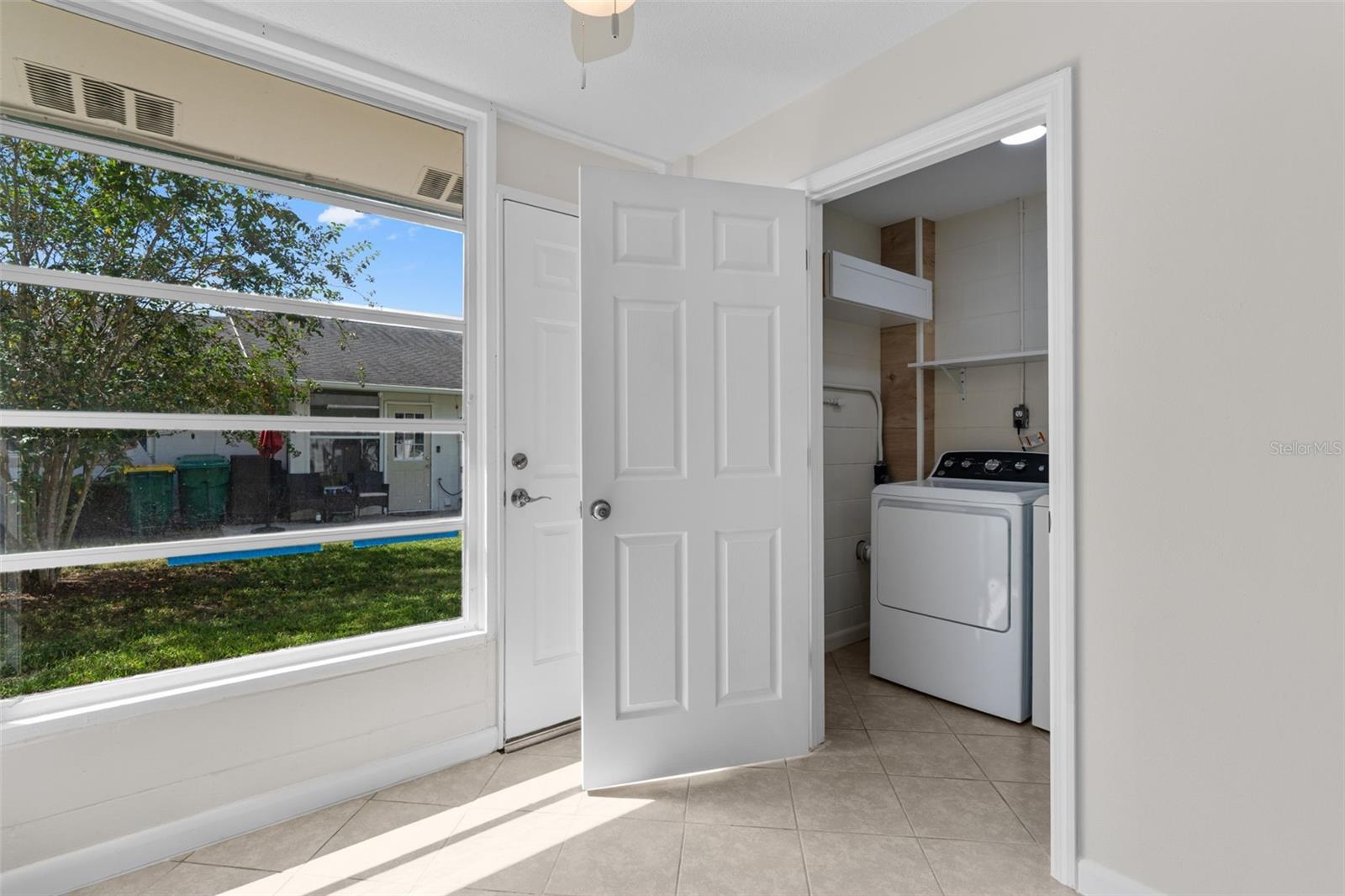 Image 15 of 20 For 183 Hill Avenue 90