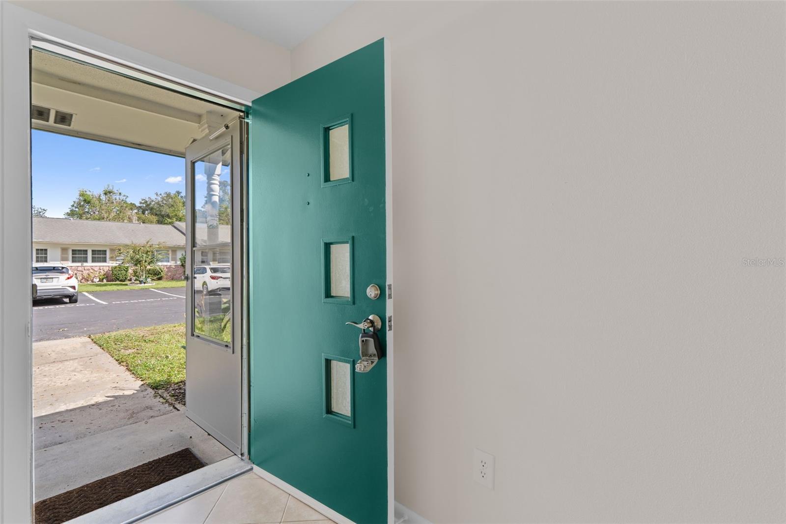 Image 3 of 20 For 183 Hill Avenue 90