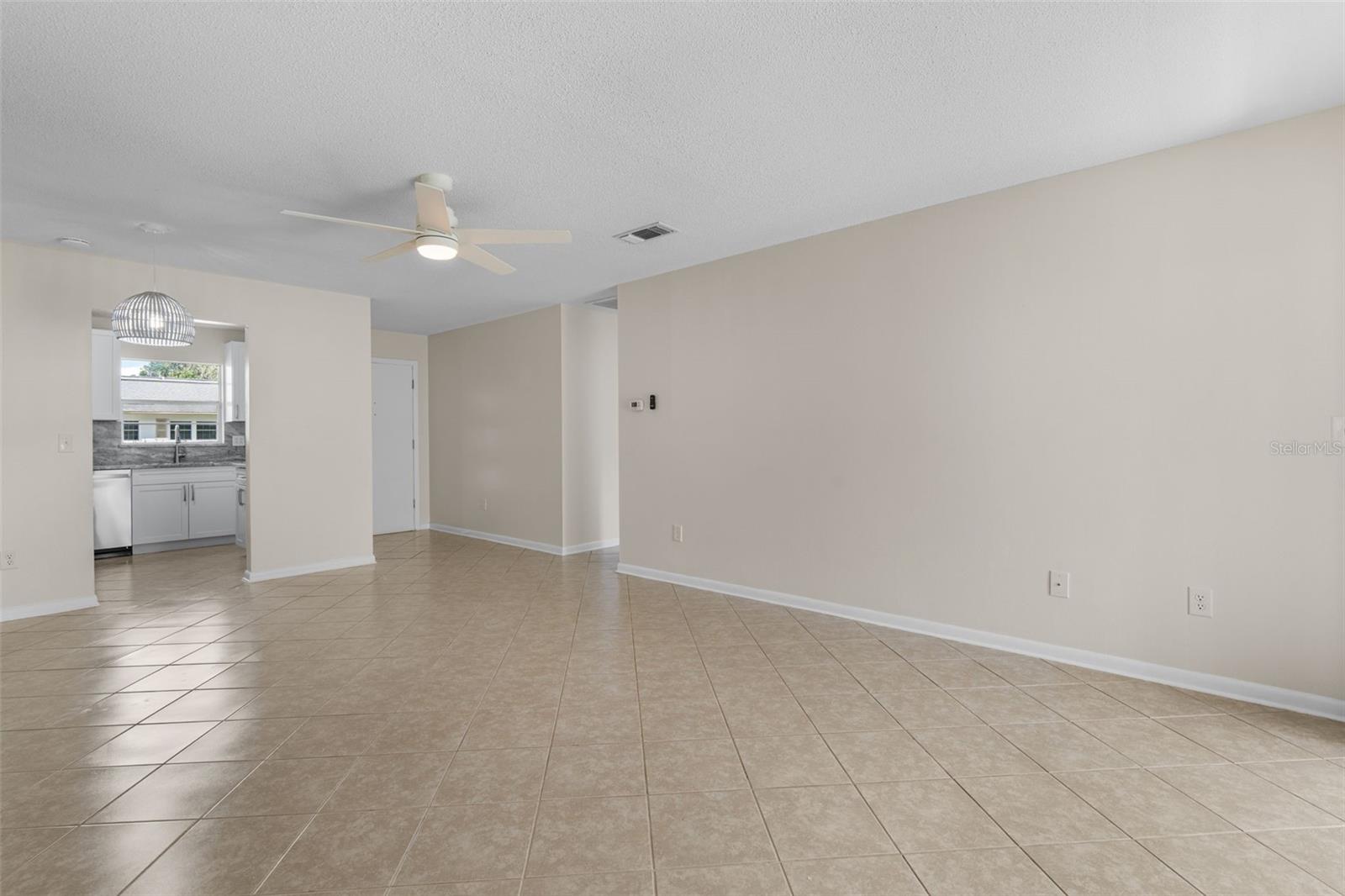 Image 7 of 20 For 183 Hill Avenue 90