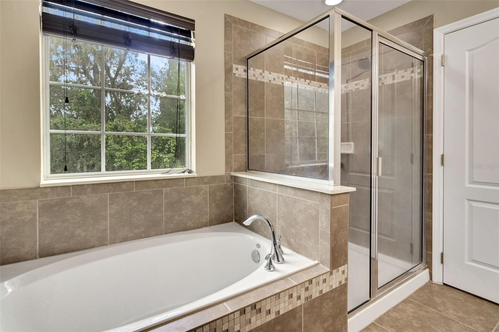 Image 17 of 45 For 2527 River Landing Drive