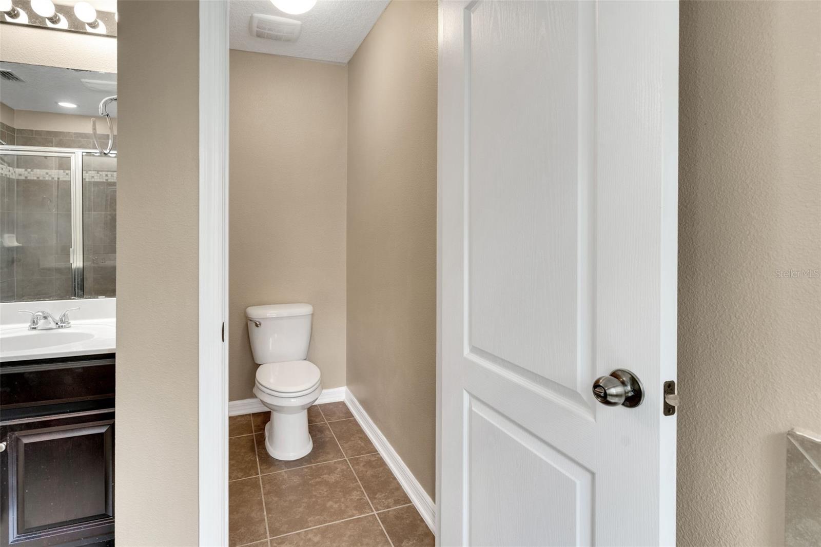 Image 18 of 45 For 2527 River Landing Drive