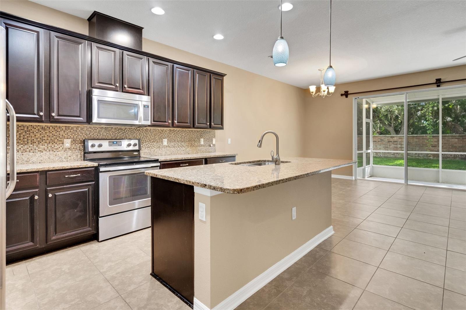 Image 6 of 45 For 2527 River Landing Drive