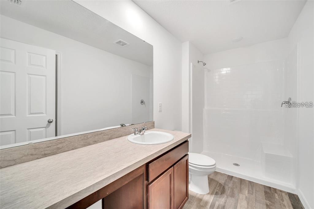 Image 4 of 7 For 816 Cardinal Way