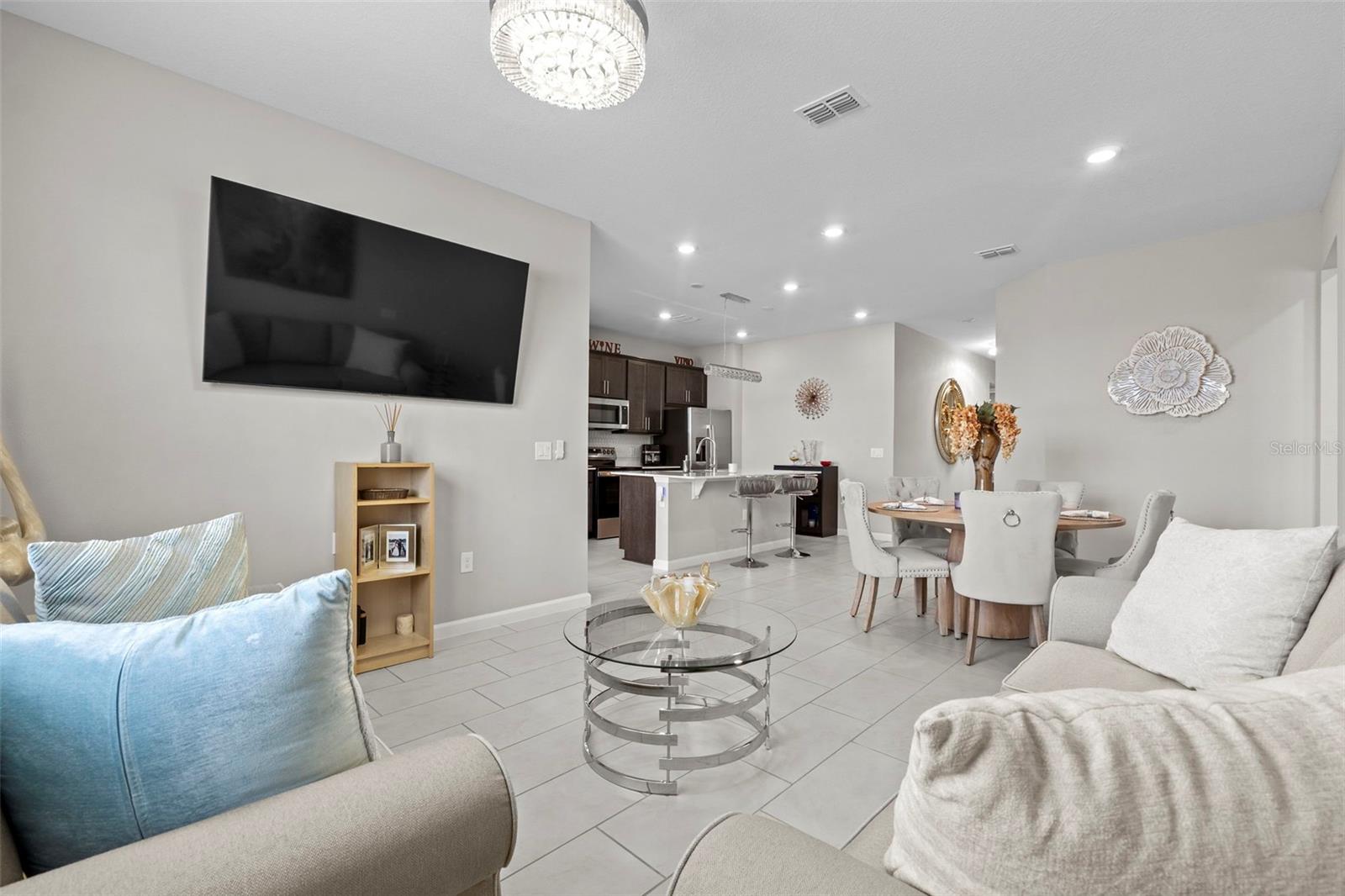Image 13 of 49 For 858 Ballantyne Drive