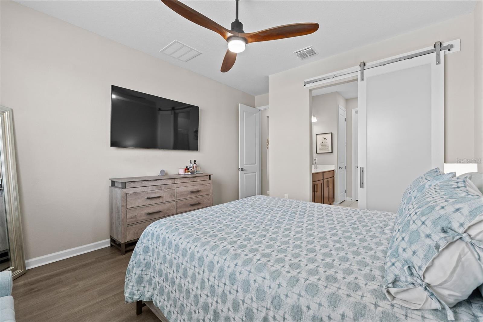 Image 19 of 49 For 858 Ballantyne Drive
