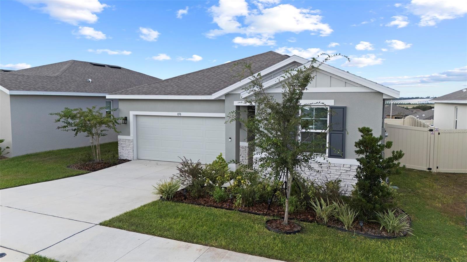 Image 3 of 49 For 858 Ballantyne Drive