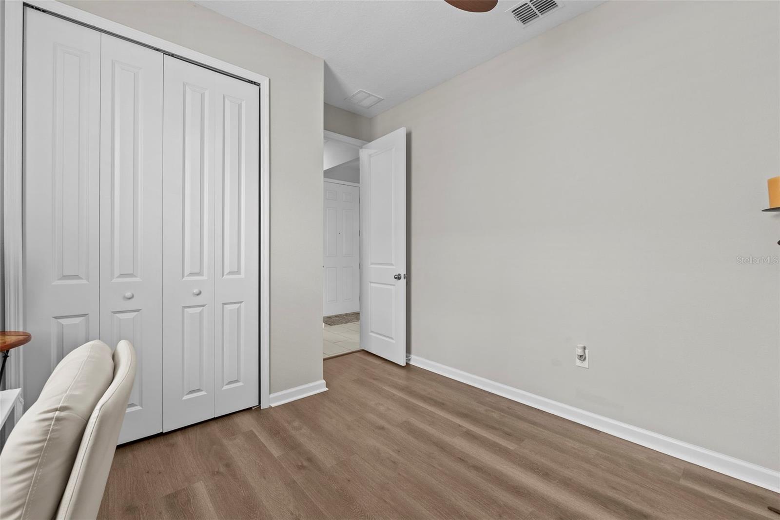 Image 31 of 49 For 858 Ballantyne Drive