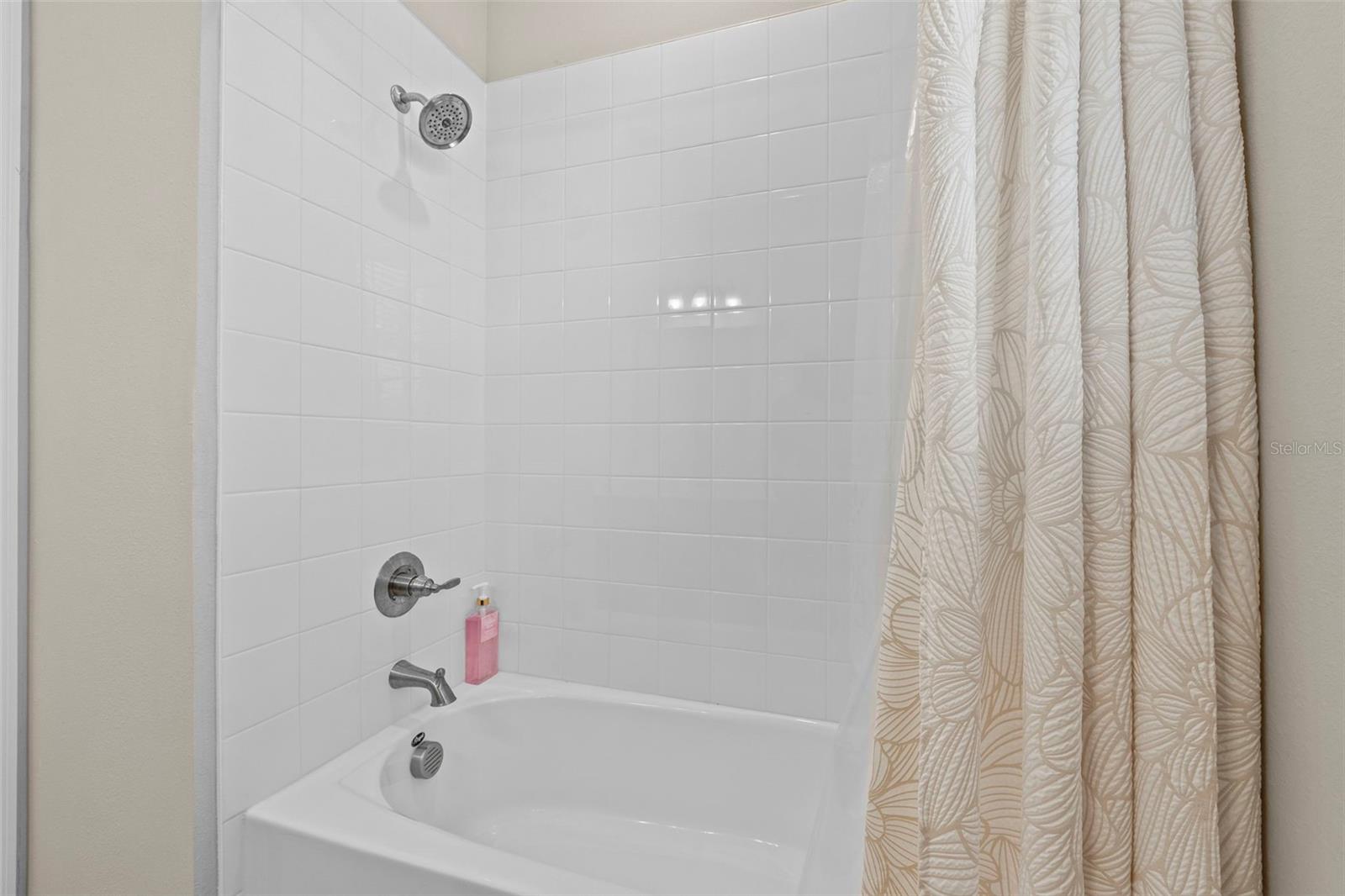 Image 33 of 49 For 858 Ballantyne Drive