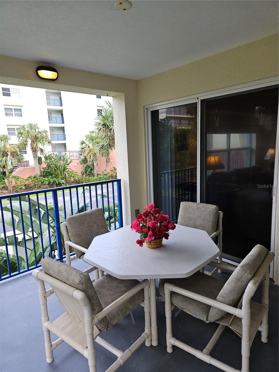 Image 17 of 50 For 5300 Atlantic Avenue 14-207