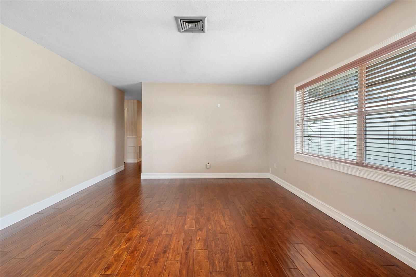 Image 7 of 39 For 1806 Elsa Street