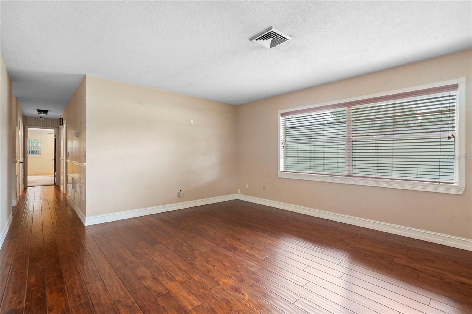Image 8 of 39 For 1806 Elsa Street