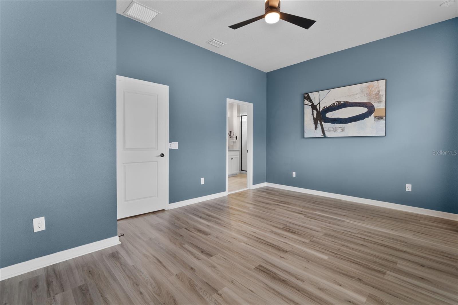 Image 12 of 30 For 4622 Eureka Lane