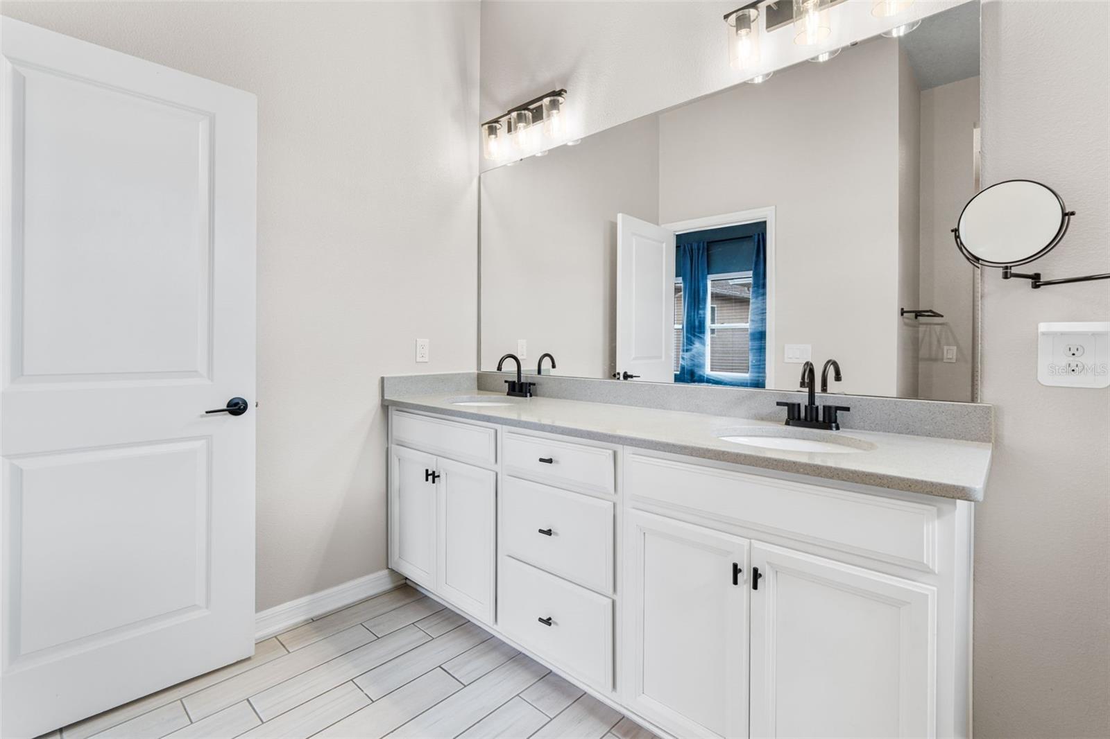Image 15 of 30 For 4622 Eureka Lane