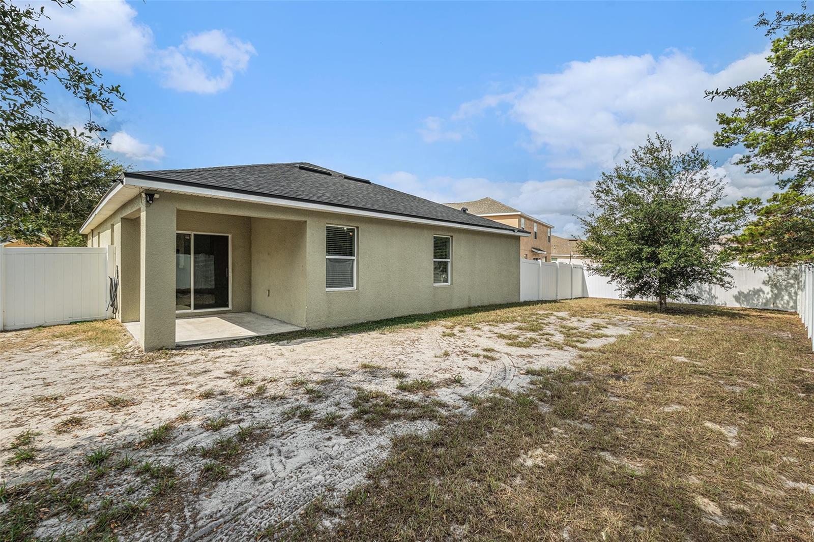 Listing photo id 28 for 3835 Windance Avenue