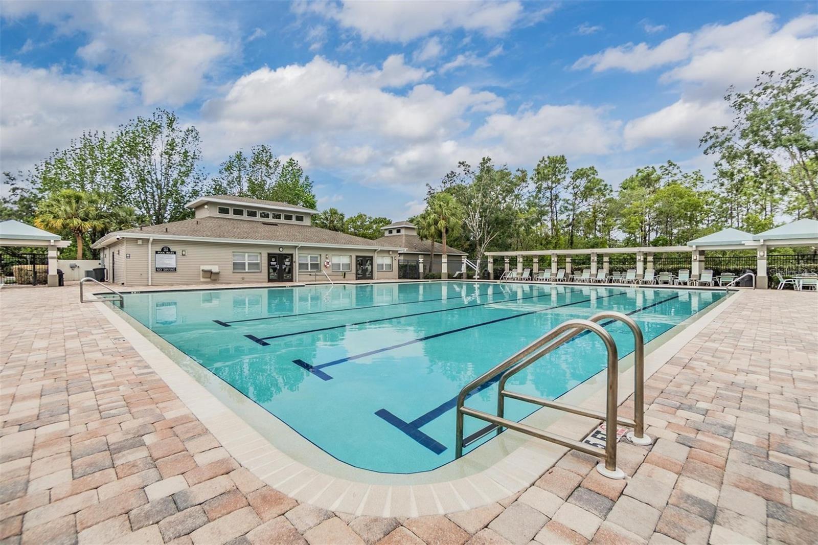 Listing photo id 32 for 3835 Windance Avenue