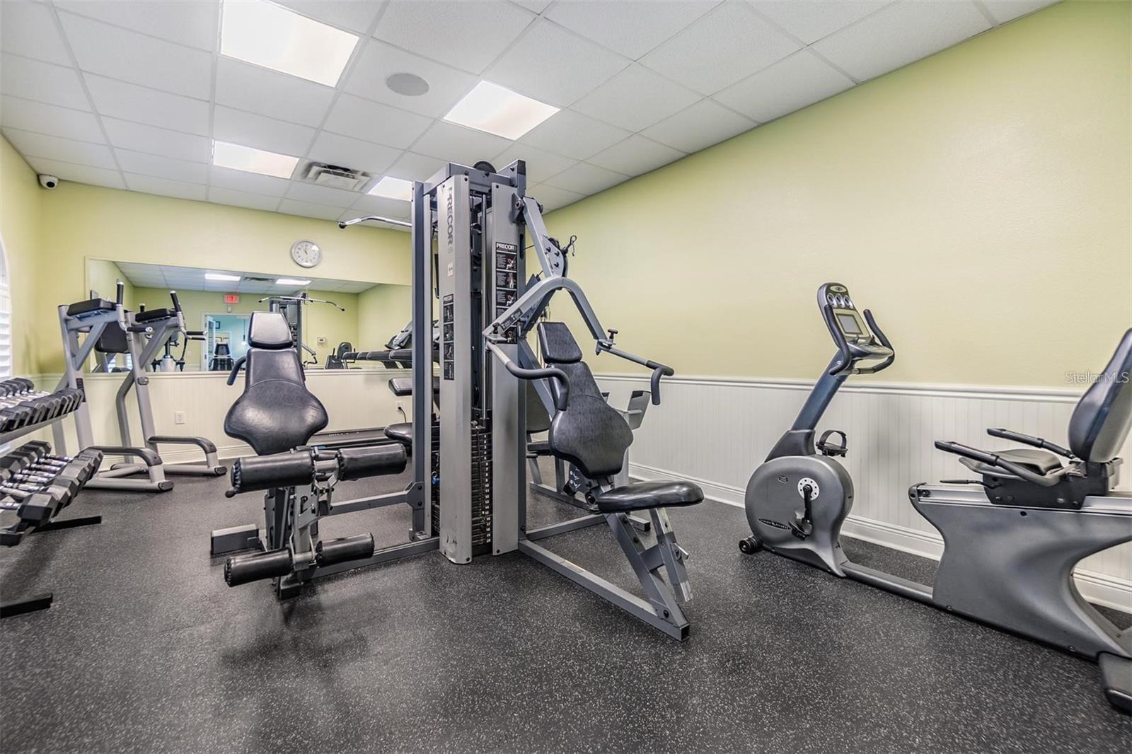 Listing photo id 34 for 3835 Windance Avenue