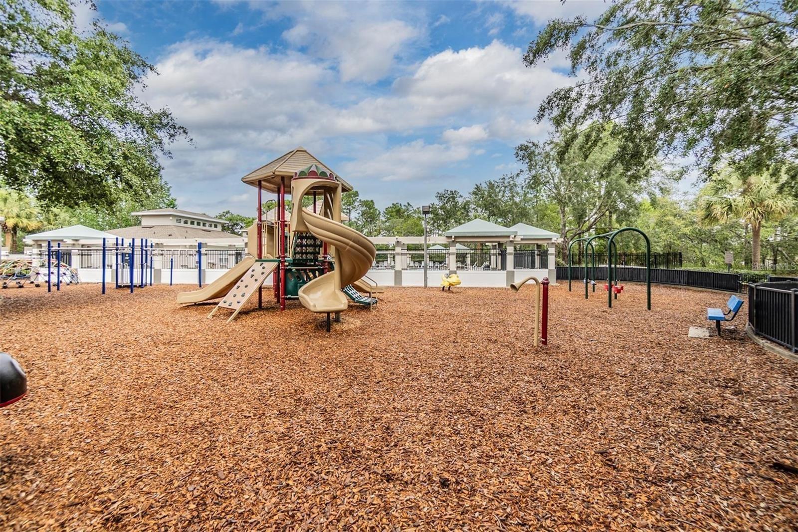 Listing photo id 36 for 3835 Windance Avenue