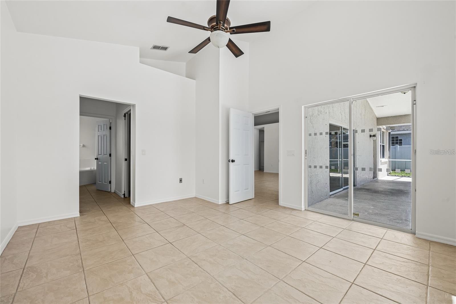 Image 20 of 44 For 520 Hollingshead Loop