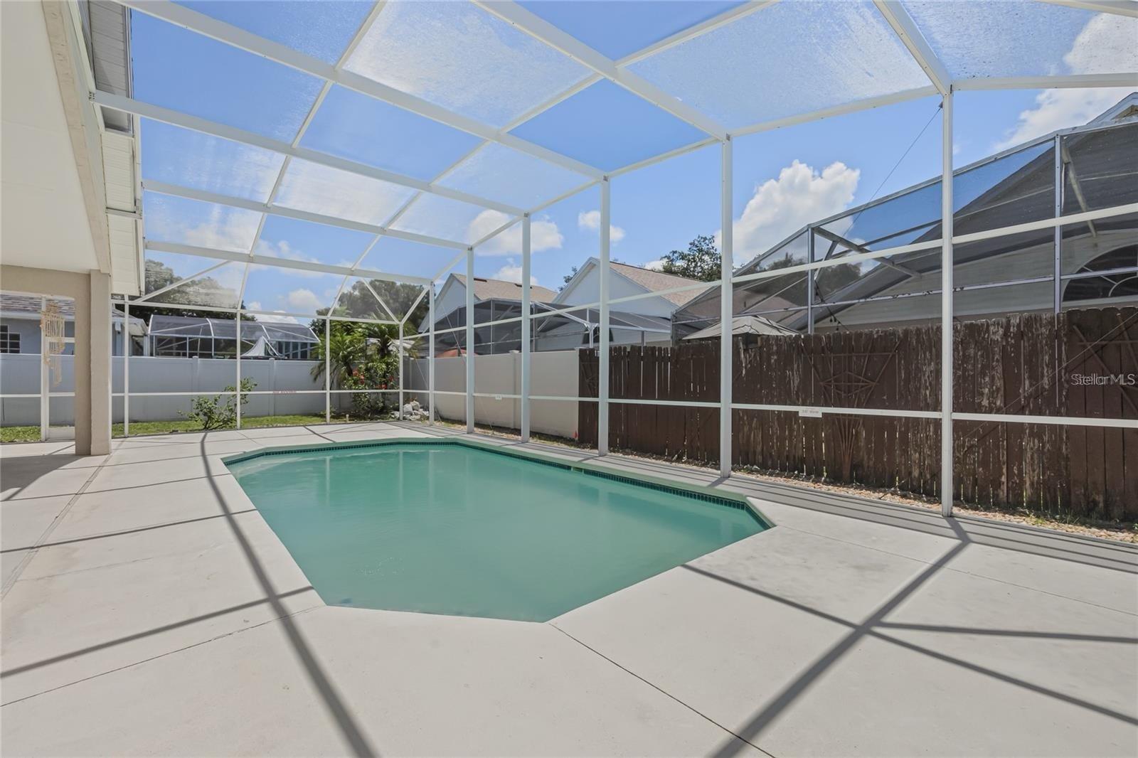 Image 37 of 44 For 520 Hollingshead Loop