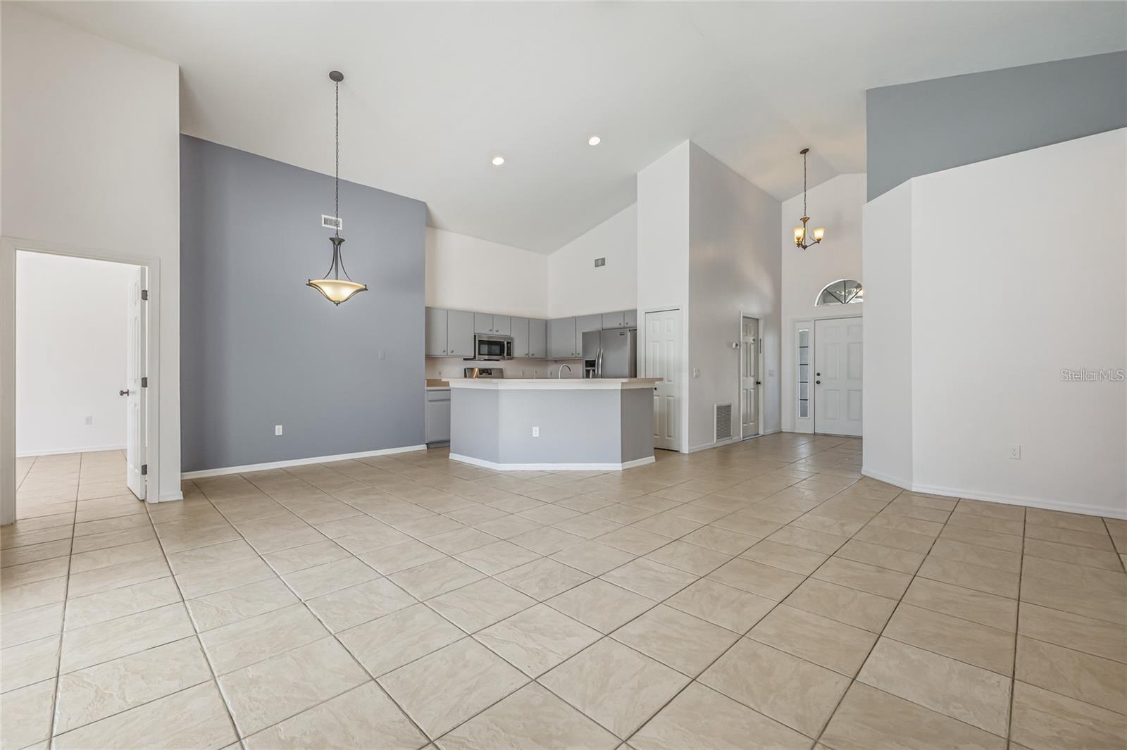 Image 6 of 44 For 520 Hollingshead Loop