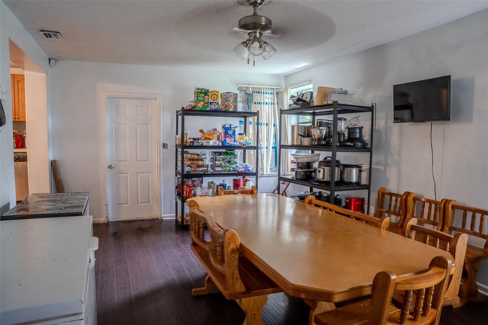 Image 10 of 23 For 4617 Seneca Avenue